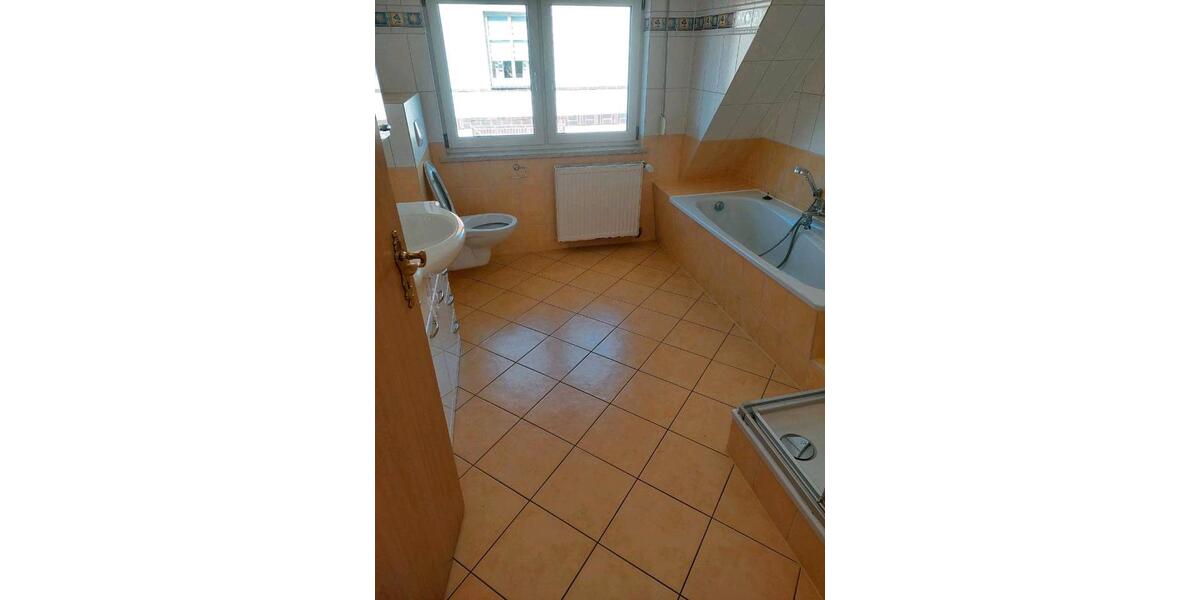 Dachgeschoßwohnung Osterburg (Altmark) - 3.5 Zimmer, 82 m&sup2;, 790&euro; | Angebot:26067826