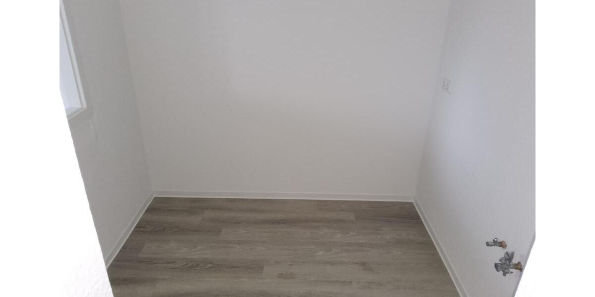 Etagenwohnung Frankfurt (Oder) Beresinchen - 4 Zimmer, 70 m&sup2;, 564&euro; | Angebot:24784218