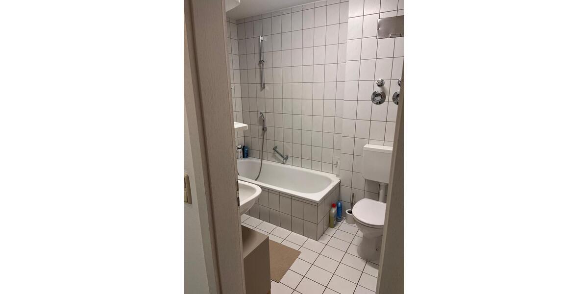 Dachgeschoßwohnung Eggenfelden - 1 Zimmer, 45 m&sup2;, 400&euro; | Angebot:25990572