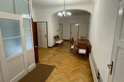 Mehrere Zimmer in 5-Raum-WG, Stadtzentrum, 5min zur Universität - teilmöbliert, befristet 1 Jahr, 390€ Gesamtmiete 5 zimmer