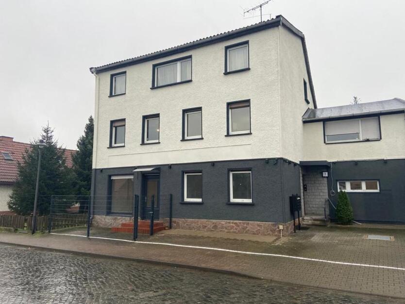 Kleine 1 Zimmer Wohnung mit Terrasse und Garten