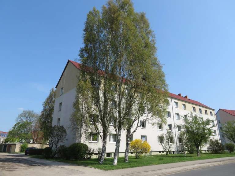 Etagenwohnung Finsterwalde - 3.5 Zimmer, 74 m&sup2;, 402&euro; | Angebot:27401500
