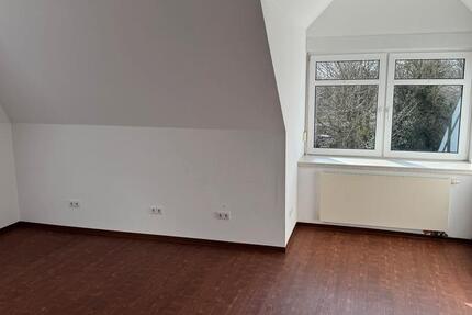 Wohnung Twist - 3 Zimmer, 135 m&sup2;, 1.080&euro; | Angebot:25656771