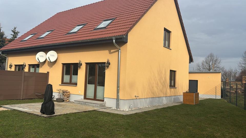 Doppelhaushälfte Schkeuditz - 4 Zimmer, 110 m&sup2;, 1.500&euro; | Angebot:25159467