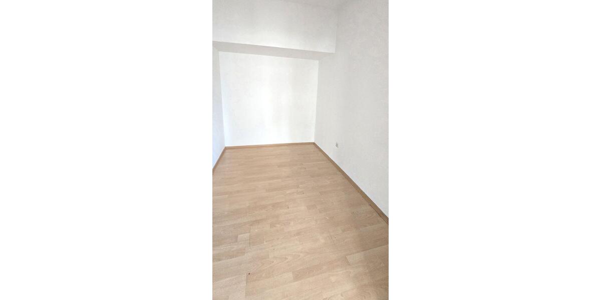 Etagenwohnung Groitzsch - 2 Zimmer, 48 m&sup2;, 318&euro; | Angebot:25428647