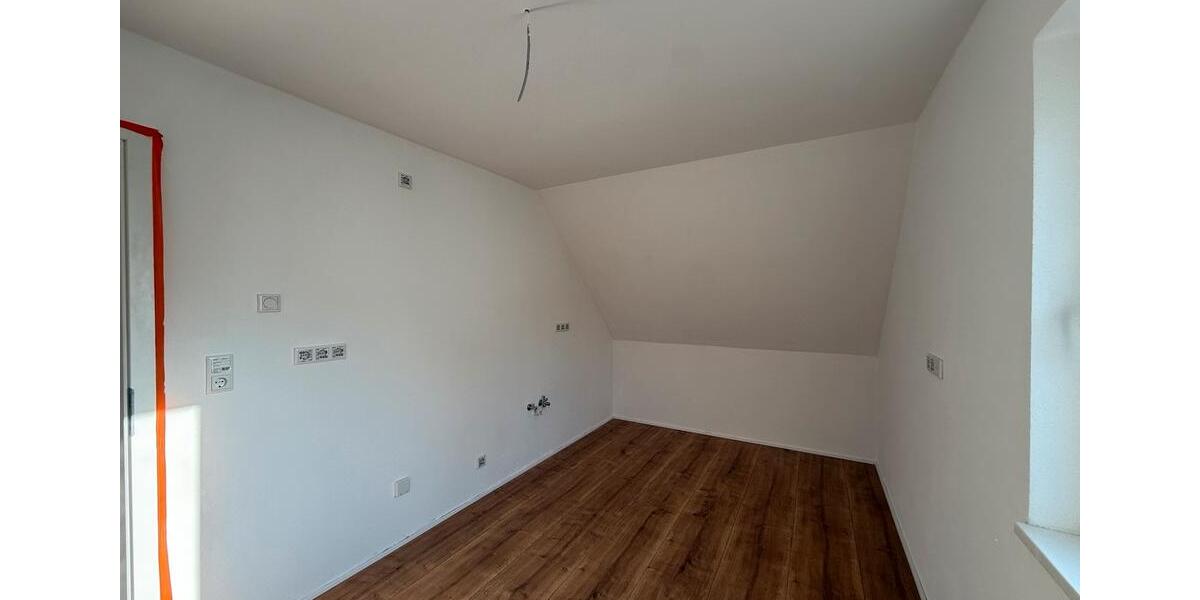 Dachgeschoßwohnung Frammersbach - 4 Zimmer, 100 m&sup2;, 850&euro; | Angebot:24705710