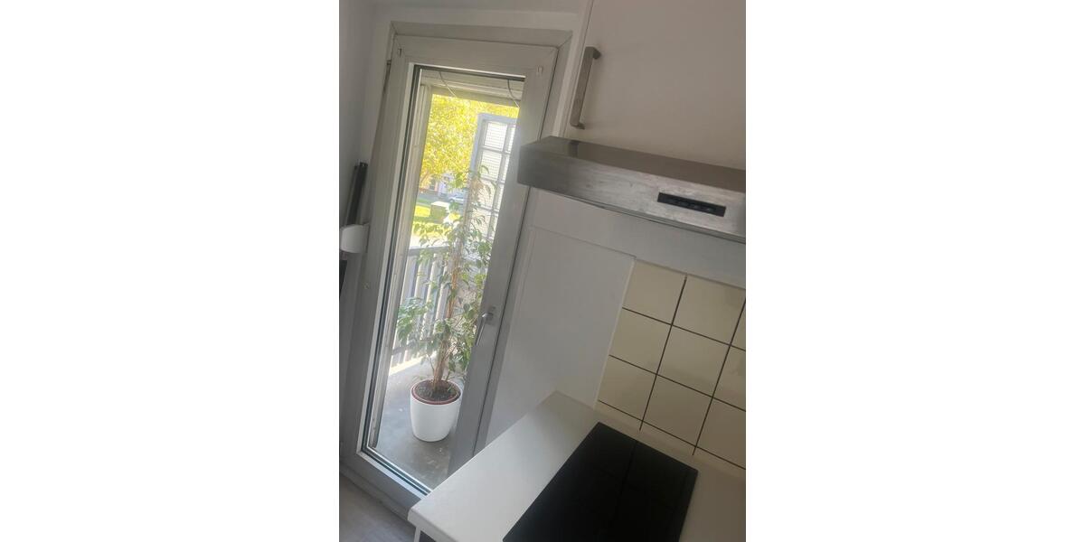 W-G Zimmer in Krefeld , NUR FÜR FRAUEN Nichtraucher 3 zimmer