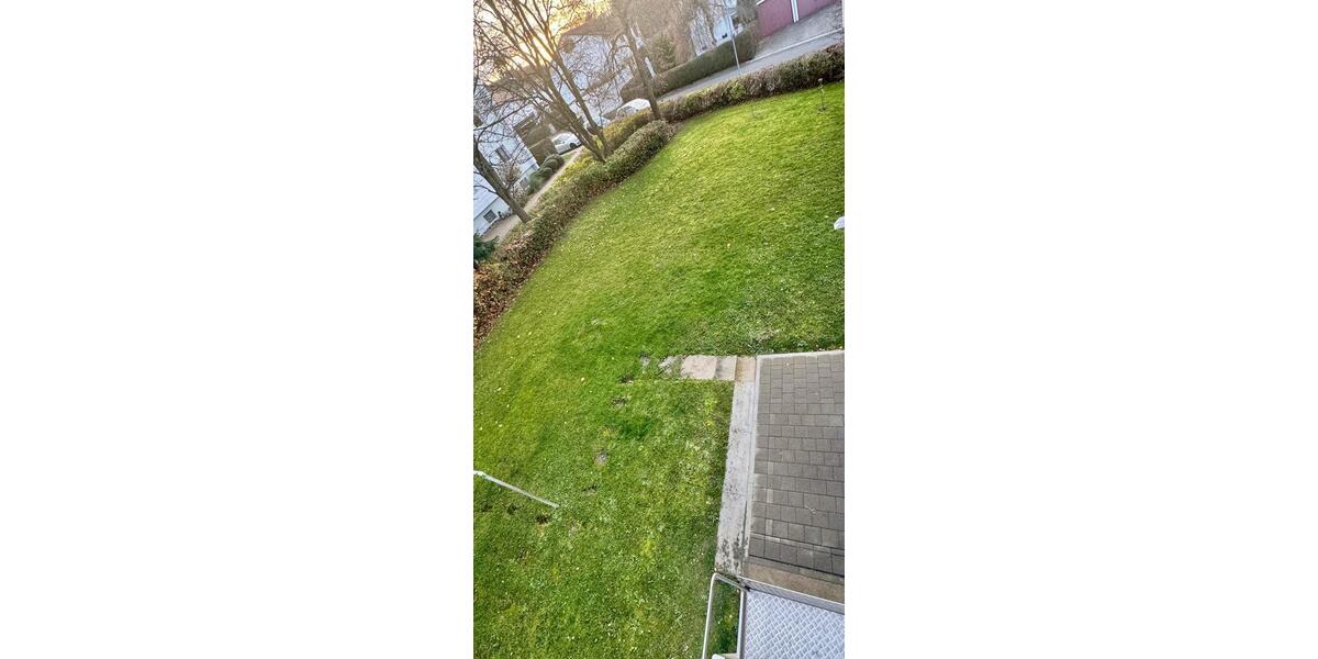 Familienfreundl. 4-Zimmer-Wohnung mit viel Licht in Sondelfingen 4 zimmer