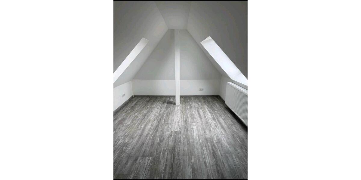 Dachgeschoßwohnung Sankt Augustin - 4 Zimmer, 65 m&sup2;, 950&euro; | Angebot:26222268