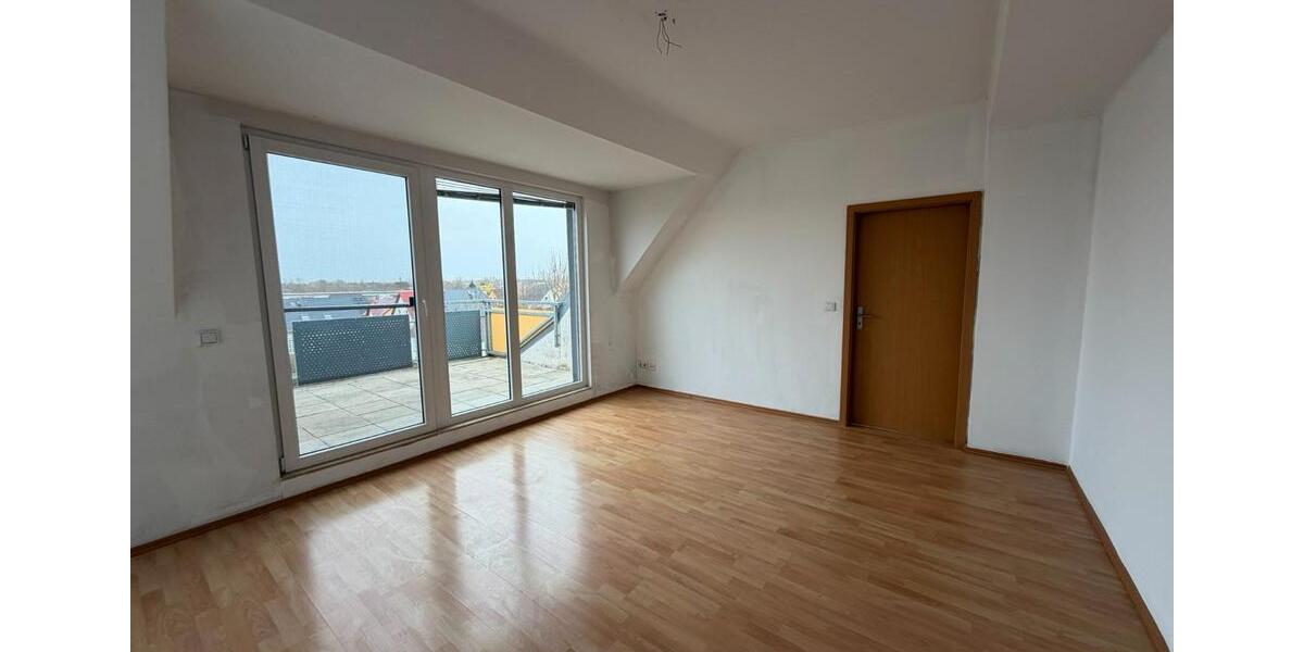Dachgeschoßwohnung Merseburg - 3 Zimmer, 62 m&sup2;, 530&euro; | Angebot:26629518