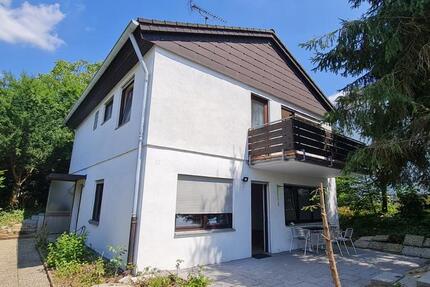 Wohnen auf Zeit Niedernhausen - 6 Zimmer, 160 m&sup2;, 12&euro; | Angebot:24752470