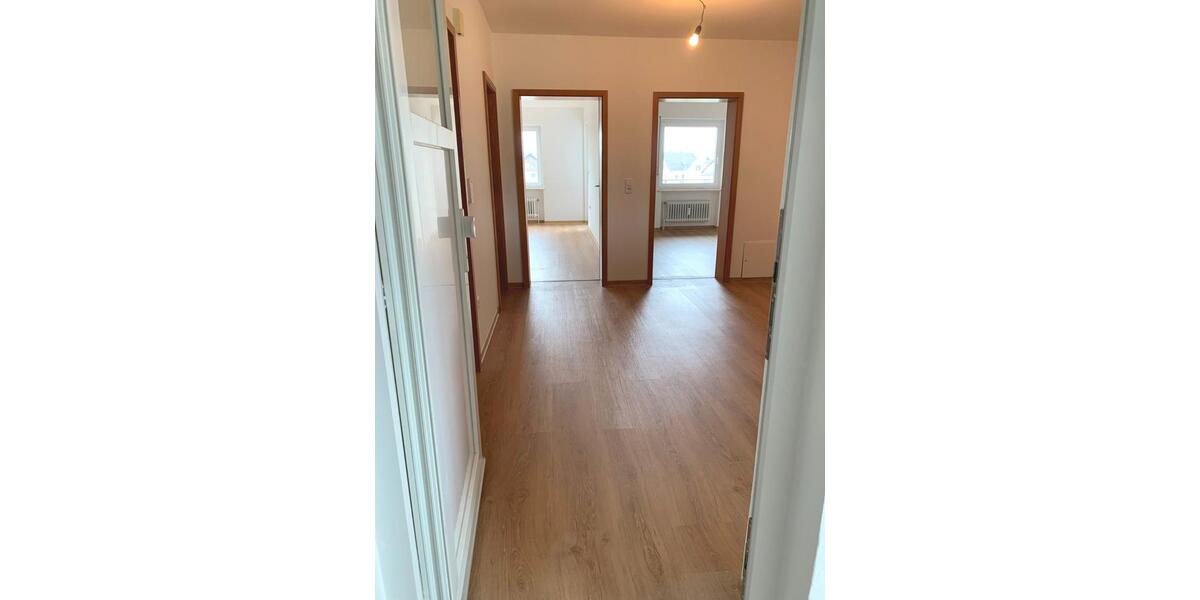 Dachgeschoßwohnung Schwandorf - 2 Zimmer, 55 m&sup2;, 430&euro; | Angebot:25099875
