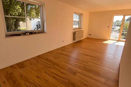 Wohnung Neumünster - 2 Zimmer, 65 m&sup2;, 850&euro; | Angebot:26633859