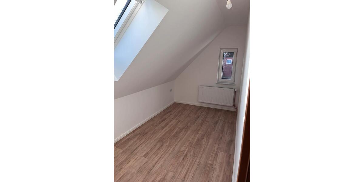 Dachgeschoßwohnung Bothel - 4 Zimmer, 85 m&sup2;, 1.130&euro; | Angebot:24538640
