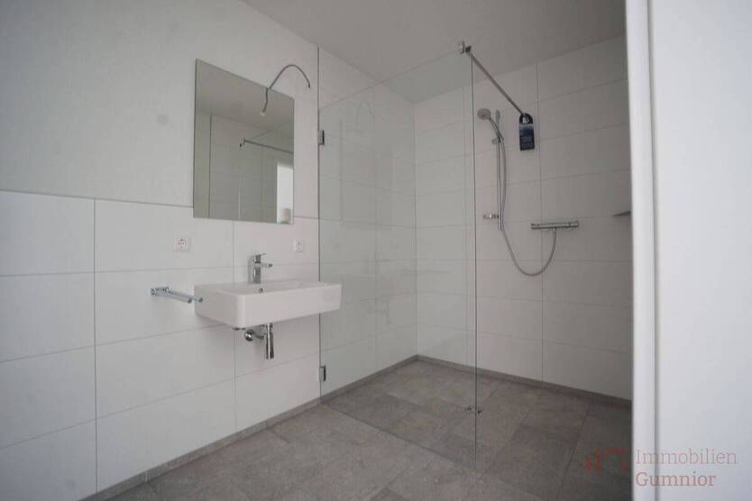 IMMOBILIEN GUMNIOR präsentiert: Exklusives Wohnen im Emsbürener Bogen mit Weitblick! 2 zimmer