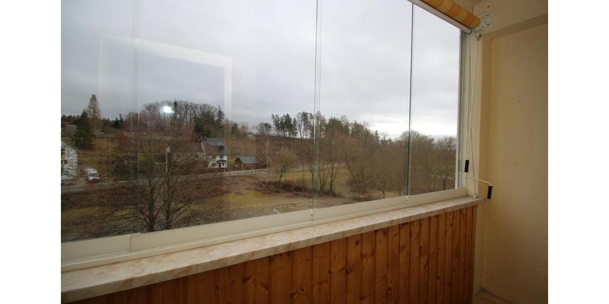 **Renovierte 3-Zimmer-Wohnung mit Balkonverglasung in ruhiger Wohnlage zu vermieten** 3 zimmer