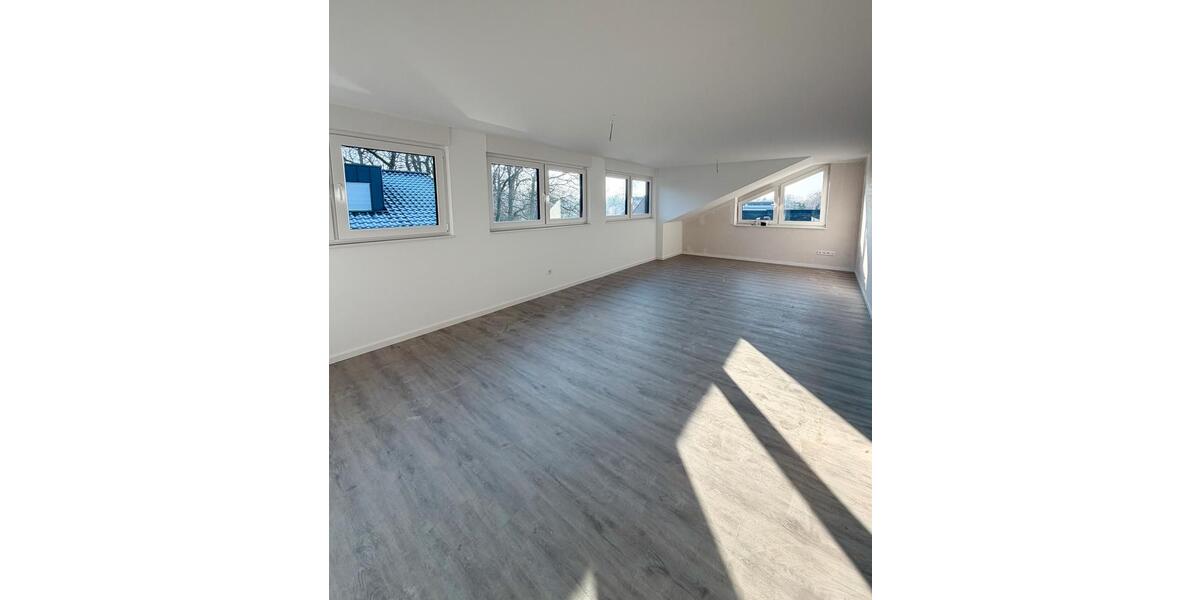 Dachgeschoßwohnung Gronau (Westfahlen) - 3 Zimmer, 92 m&sup2;, 1.330&euro; | Angebot:24149068