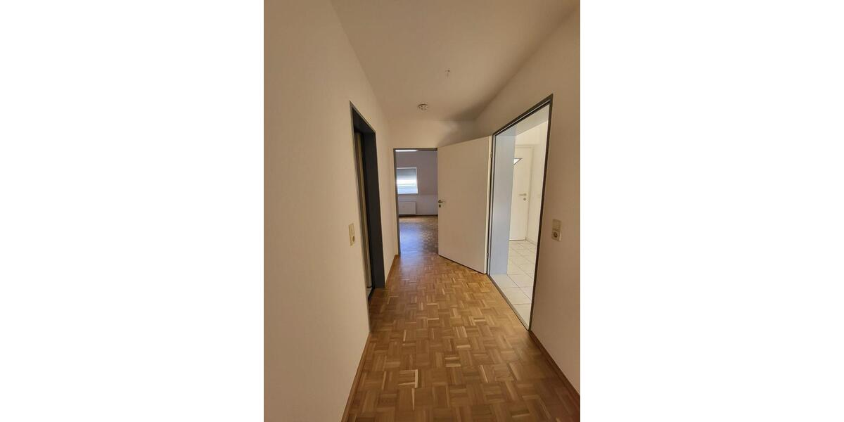 Ab sofort! * Schicke 3-Raumwohnung im DG mit großen Balkon * 3 zimmer