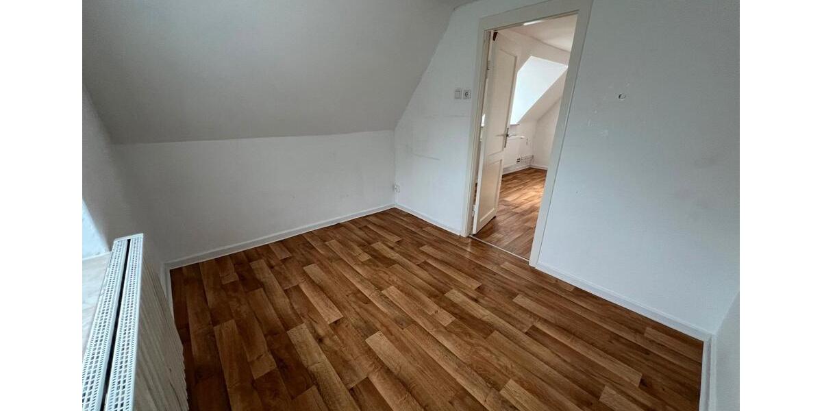 Dachgeschoßwohnung Kellinghusen - 1.5 Zimmer, 27 m&sup2;, 308&euro; | Angebot:26646826