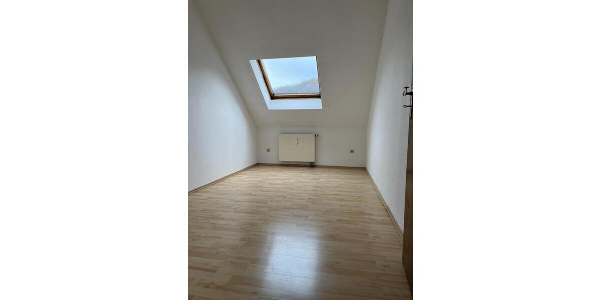Dachgeschoßwohnung Werdohl - 3 Zimmer, 69 m&sup2;, 500&euro; | Angebot:24687380