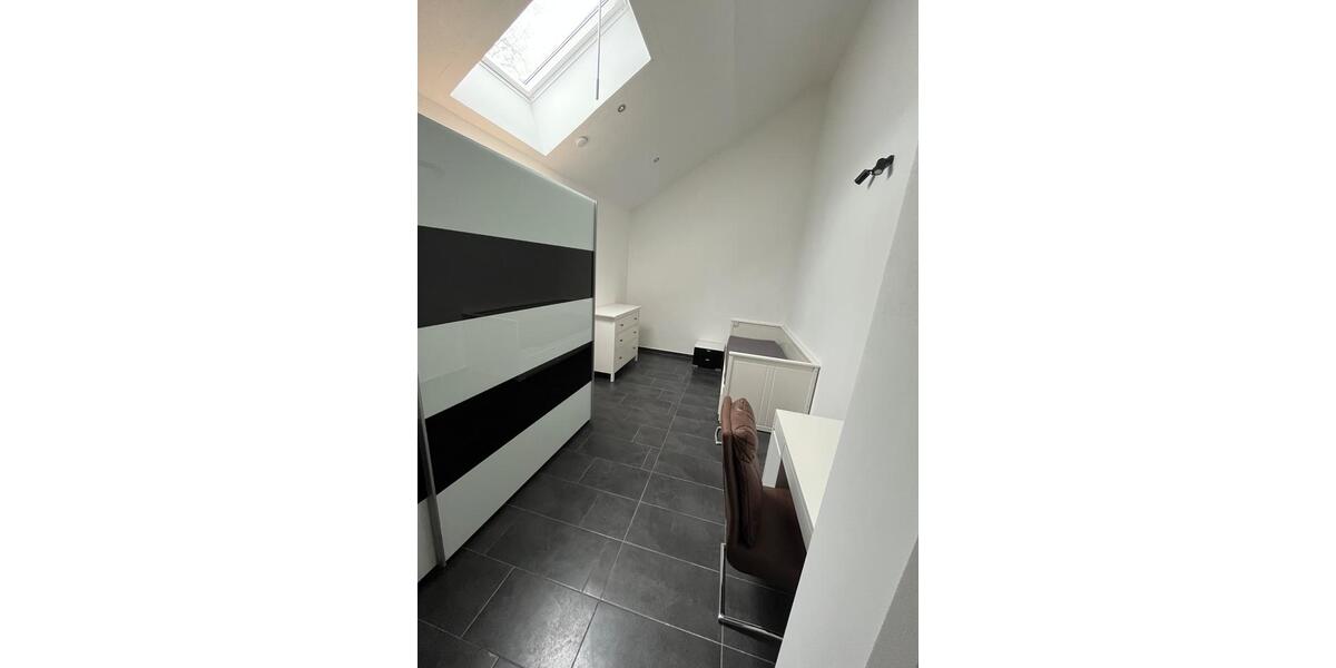 Wohnen auf Zeit Wolfsburg Almke - 8 Zimmer, 20 m&sup2;, 220&euro; | Angebot:24365670