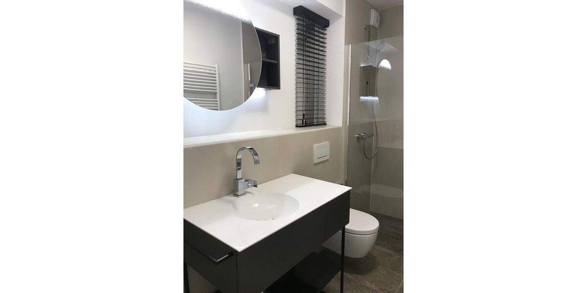 helle Wohnung mit SüdWest-Ausrichtung, möbliert u. voll ausgestattet von Privat 2 zimmer