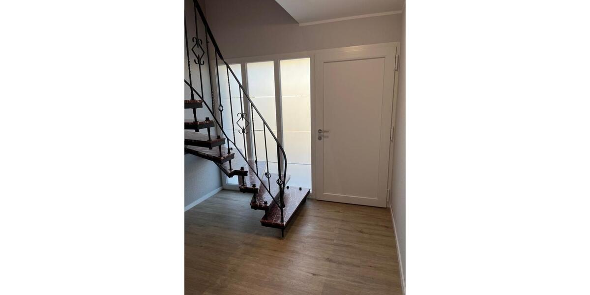 Dachgeschoßwohnung Bocholt Stenern - 4 Zimmer, 110 m&sup2;, 1.380&euro; | Angebot:25822571