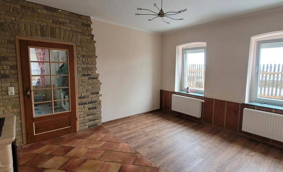 Erdgeschoßwohnung Elterlein - 3 Zimmer, 55 m&sup2;, 330&euro; | Angebot:25639192