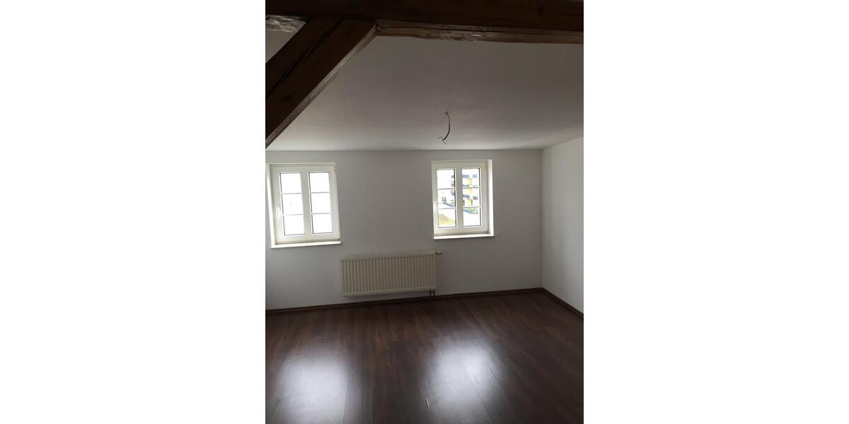 Dachgeschoßwohnung Riesa Neuweida - 2 Zimmer, 77 m&sup2;, 346&euro; | Angebot:23438492