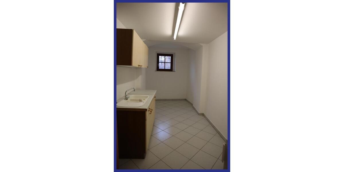 Erdgeschoßwohnung Kraftsdorf - 2 Zimmer, 81 m&sup2;, 540&euro; | Angebot:24710991