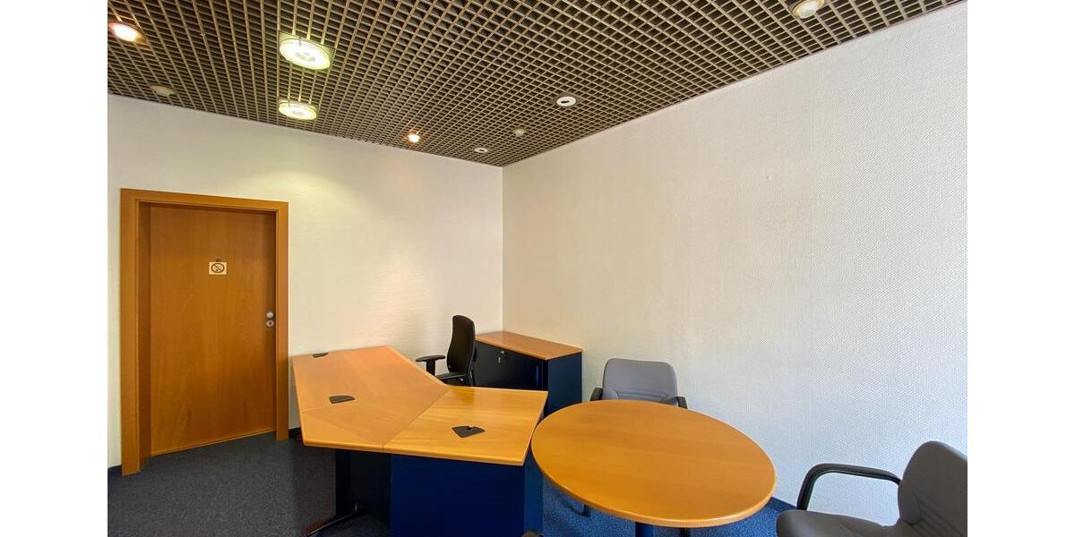 Großzügige Gewerbefläche unweit des historischen Freyburger Marktplatzes! zimmer