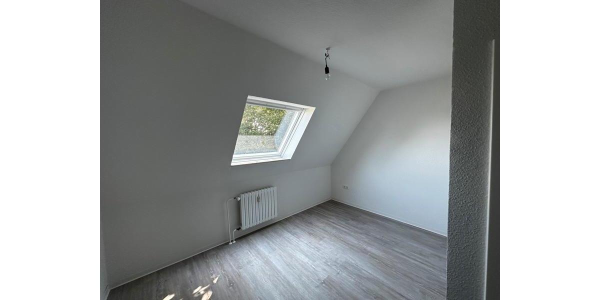 Dachgeschoßwohnung Dortmund Mengede - 3 Zimmer, 52 m&sup2;, 475&euro; | Angebot:26685184