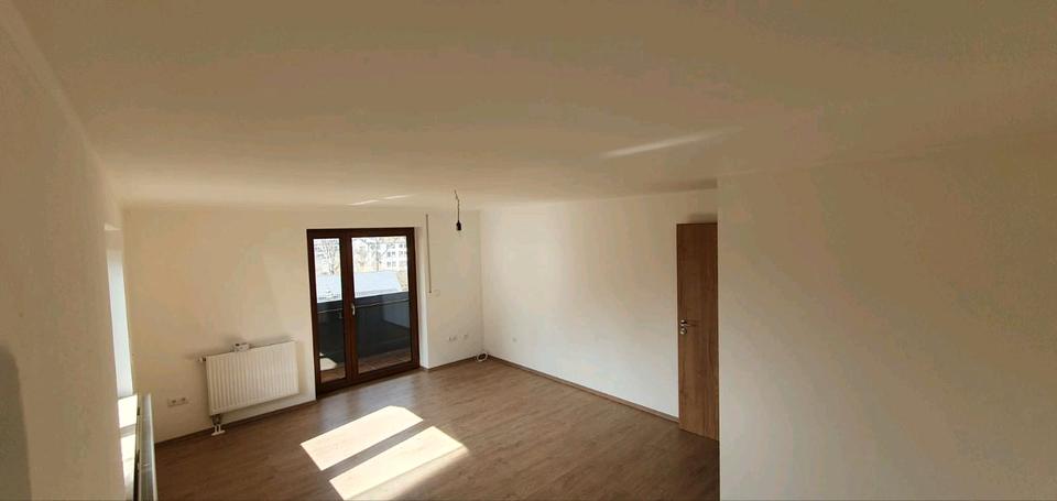 Etagenwohnung Zwiesel - 3 Zimmer, 100 m&sup2;, 800&euro; | Angebot:26327172