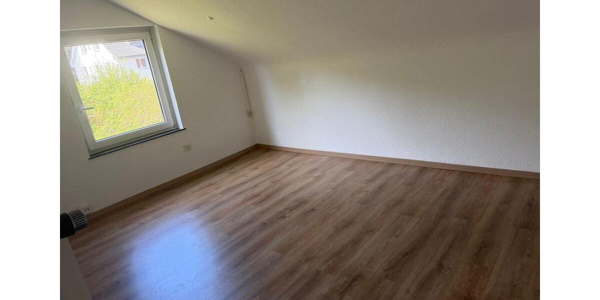 Dachgeschoßwohnung Bad Hersfeld - 2 Zimmer, 65 m&sup2;, 880&euro; | Angebot:26357448
