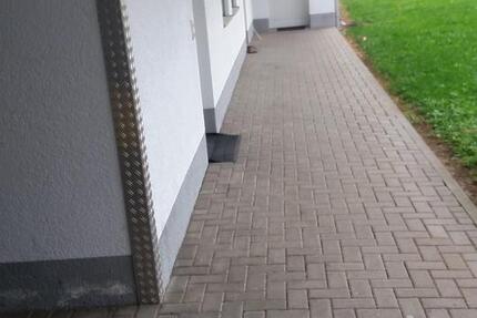 warme 2-Zimmer-Wohnung, ebenerdig, zu vermieten zimmer