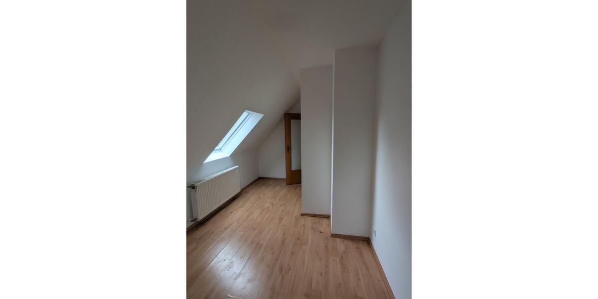Einfamilienhaus Porta Westfalica - 4 Zimmer, 100 m&sup2;, 1.000&euro; | Angebot:25755306