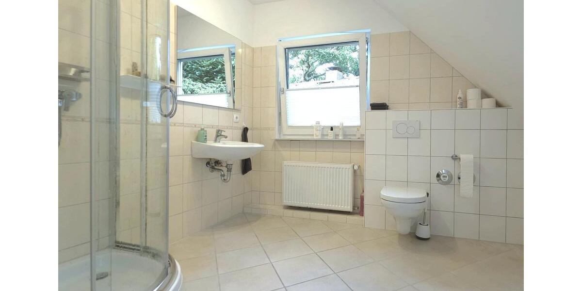 Wohnen auf Zeit Rosengarten - 5 Zimmer, 125 m&sup2;, 99&euro; | Angebot:26340892