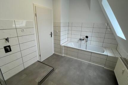 Wohnung Werdau - 3 Zimmer, 64 m&sup2;, 390&euro; | Angebot:26032896