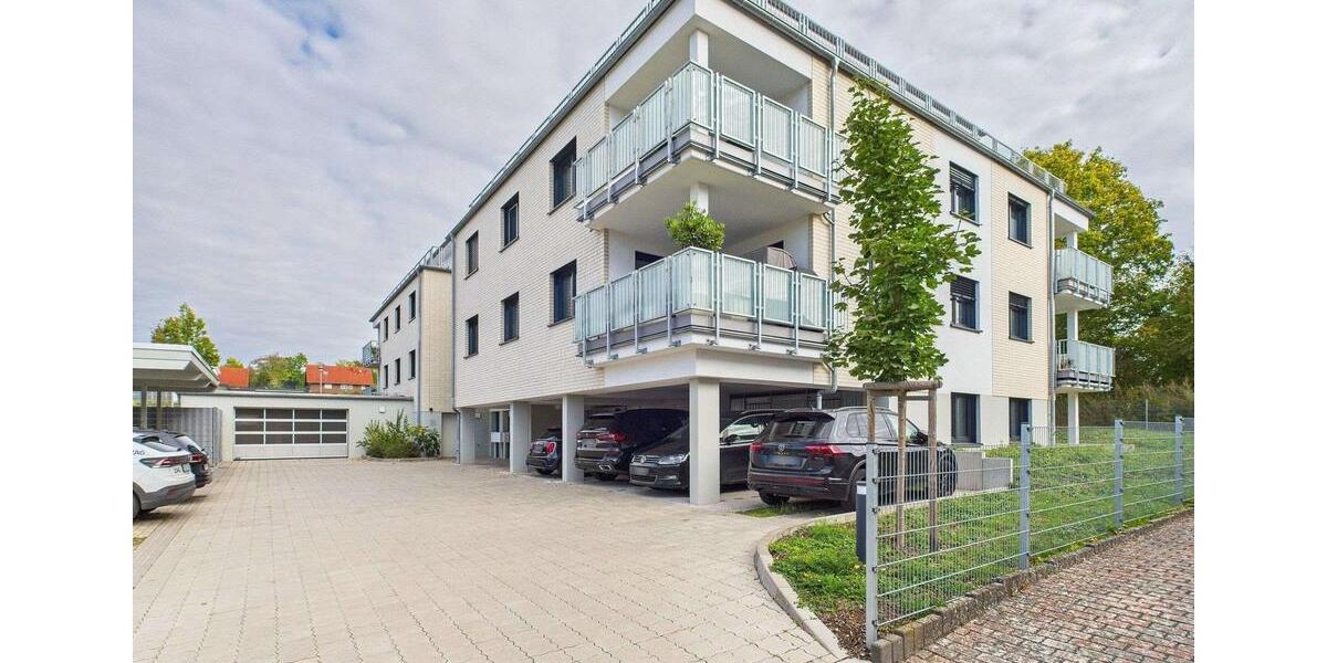 Erdgeschoßwohnung Hessisch Oldendorf - 3 Zimmer, 130 m&sup2;, 1.300&euro; | Angebot:26647058