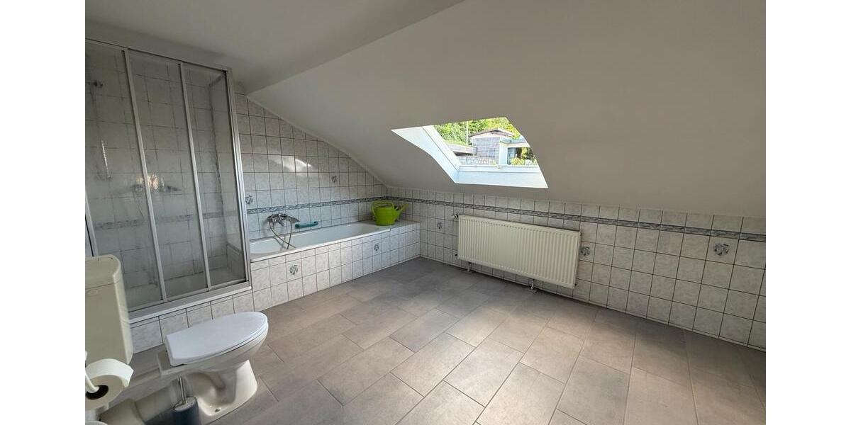 Dachgeschoßwohnung Saarlouis - 2 Zimmer, 100 m&sup2;, 780&euro; | Angebot:26517523