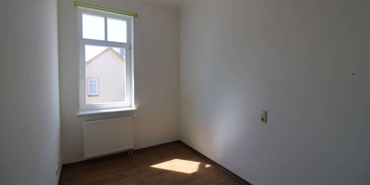 Etagenwohnung Gotha - 5 Zimmer, 111 m&sup2;, 975&euro; | Angebot:26685580