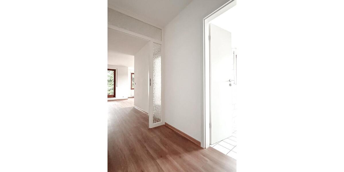 Erdgeschoßwohnung Glauchau - 2 Zimmer, 72 m&sup2;, 460&euro; | Angebot:23294027