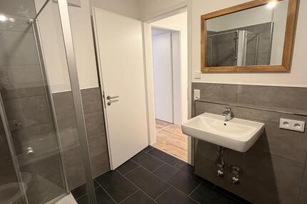 Wohnung Barbing - 5.5 Zimmer, 150 m&sup2;, 1.900&euro; | Angebot:25715355