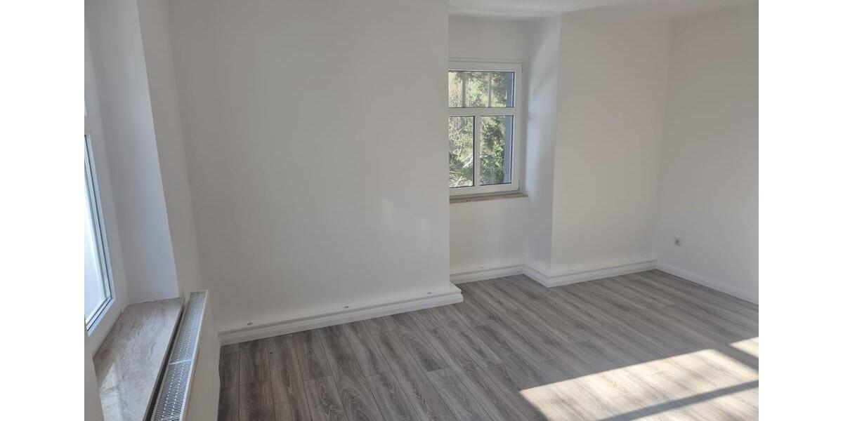 Dachgeschoßwohnung Bernsdorf - 3 Zimmer, 66 m&sup2;, 365&euro; | Angebot:25144274