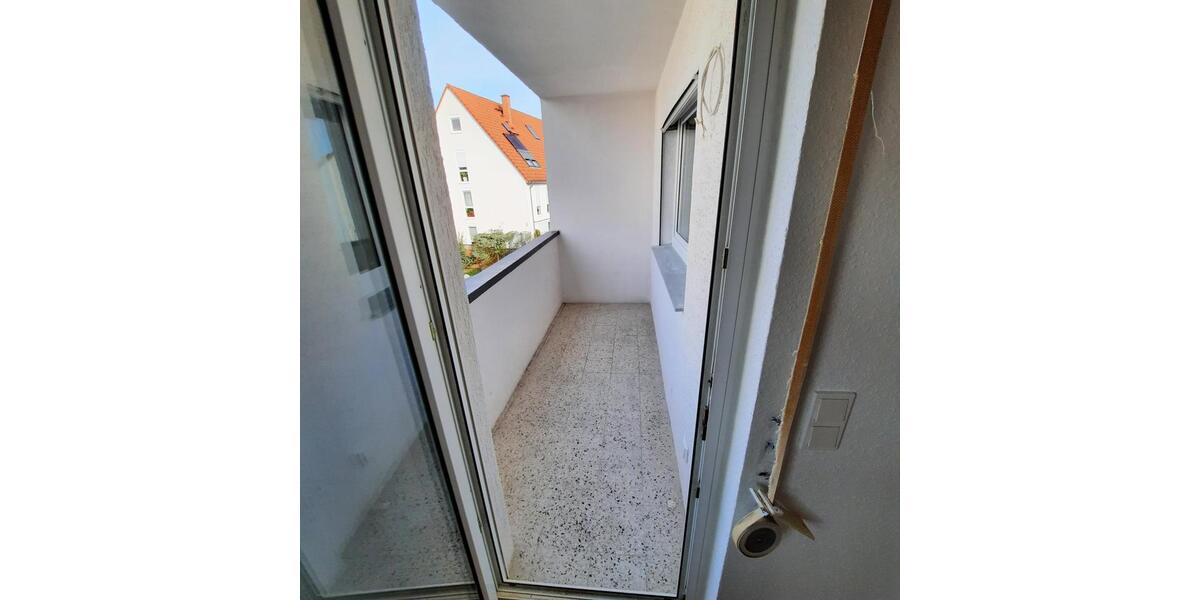 Etagenwohnung Wiesbaden Mainz-Amöneburg - 4 Zimmer, 85 m&sup2;, 1.100&euro; | Angebot:25406577