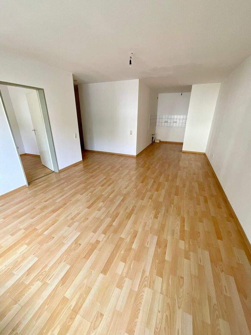 *gemütliche Wohnung zu sofort* 2 zimmer