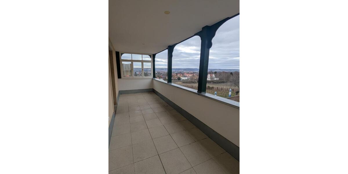 Etagenwohnung Radebeul - 3 Zimmer, 151 m&sup2;, 1.950&euro; | Angebot:25120921