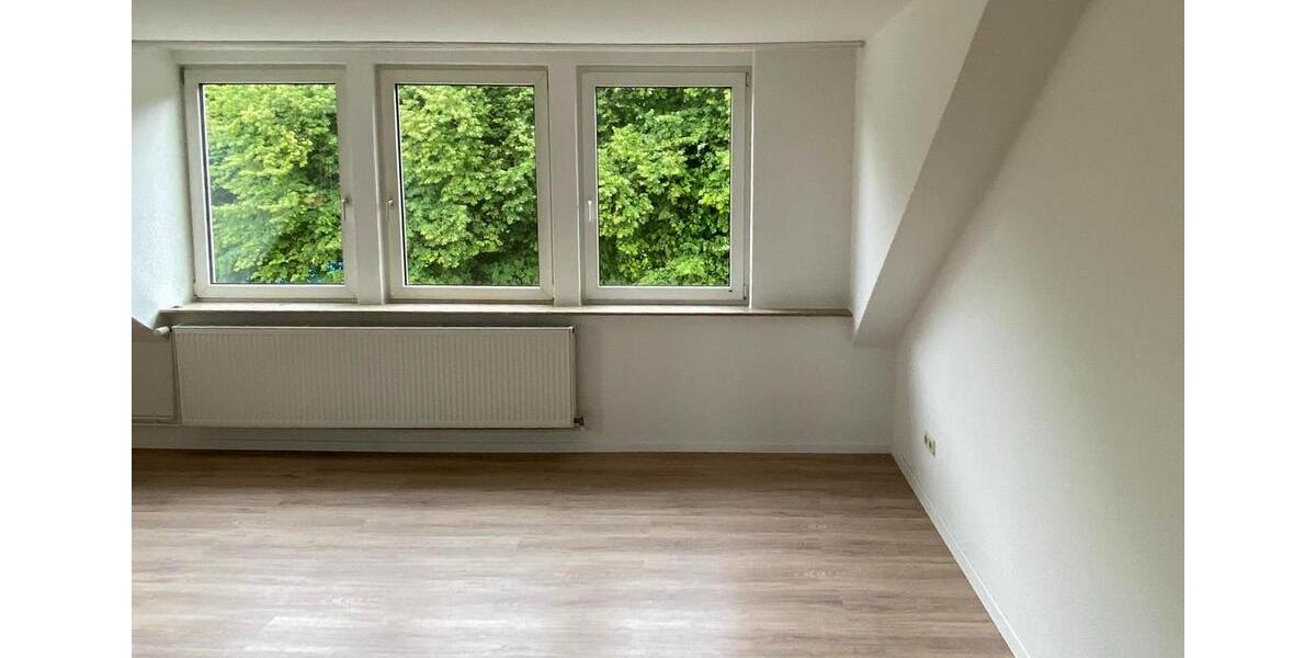 Dachgeschoßwohnung Schleswig - 3.5 Zimmer, 79 m&sup2;, 890&euro; | Angebot:26261929