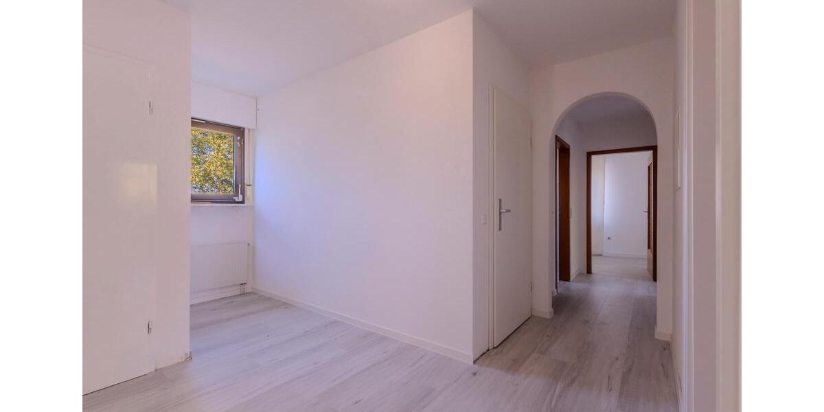 Etagenwohnung Pforzheim Nordstadt - 4 Zimmer, 99 m&sup2;, 1.300&euro; | Angebot:25157289