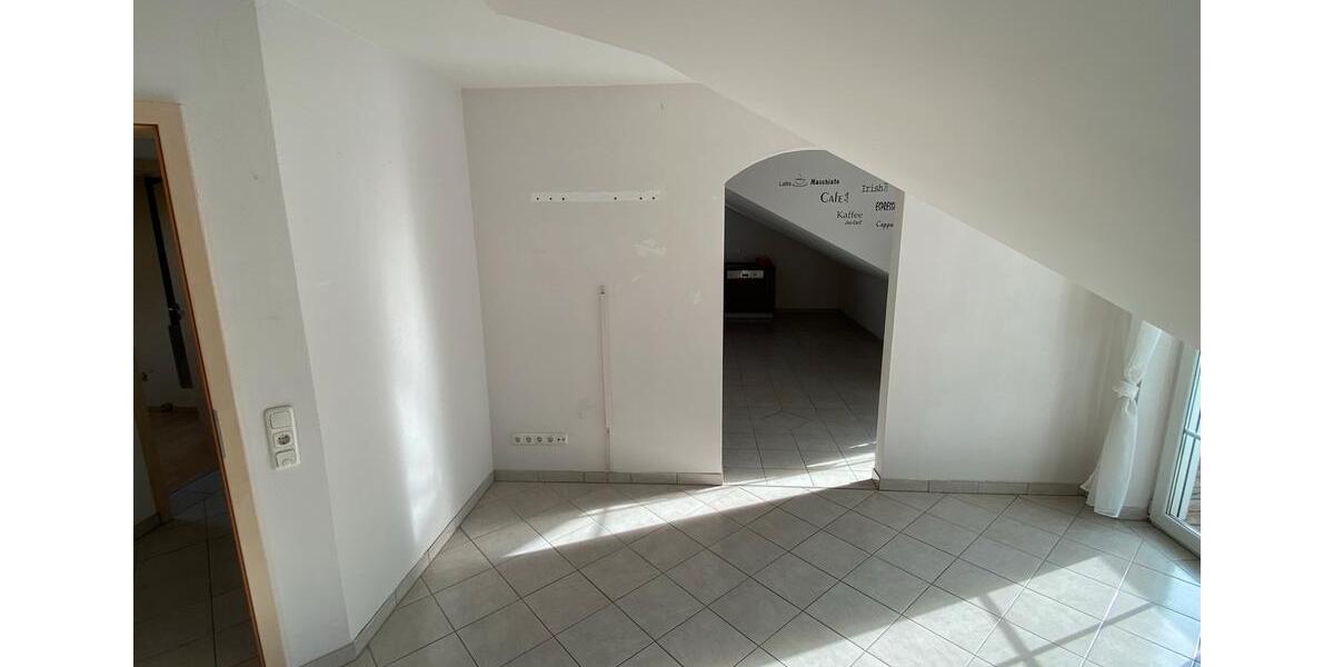 Dachgeschoßwohnung Eging am See - 2.5 Zimmer, 62 m&sup2;, 549&euro; | Angebot:24732326